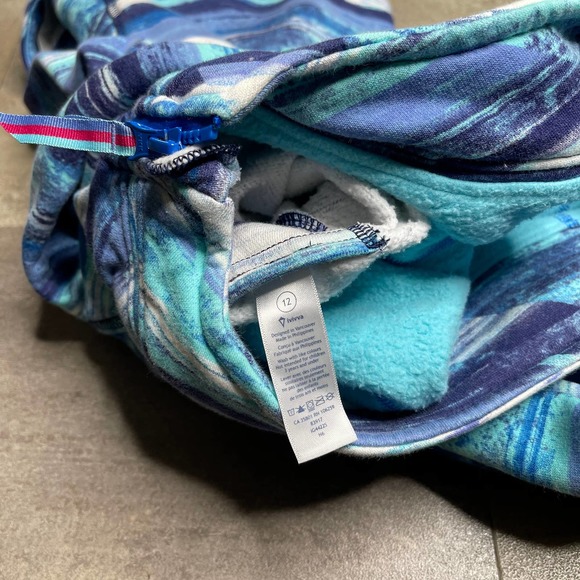 SOLD Ivivva Girls Hoodie 12 - Picture 4 of 4